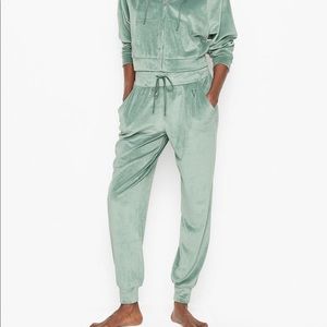 NWT Victoria Secret Velvet Sweat Pants XL